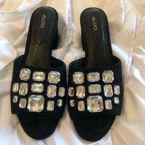 Black aldo mule small heel